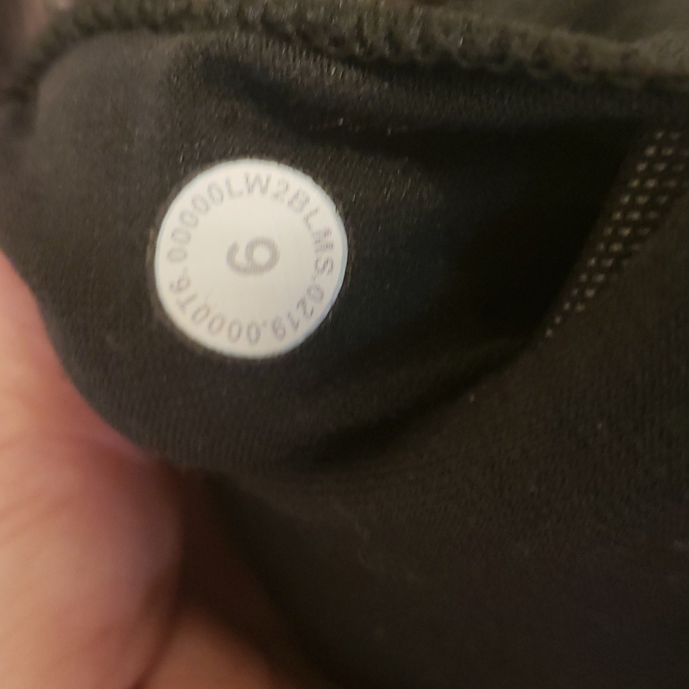 Lululemon Energy Bra Tribal Pace Size 6 - Picture 9 of 9